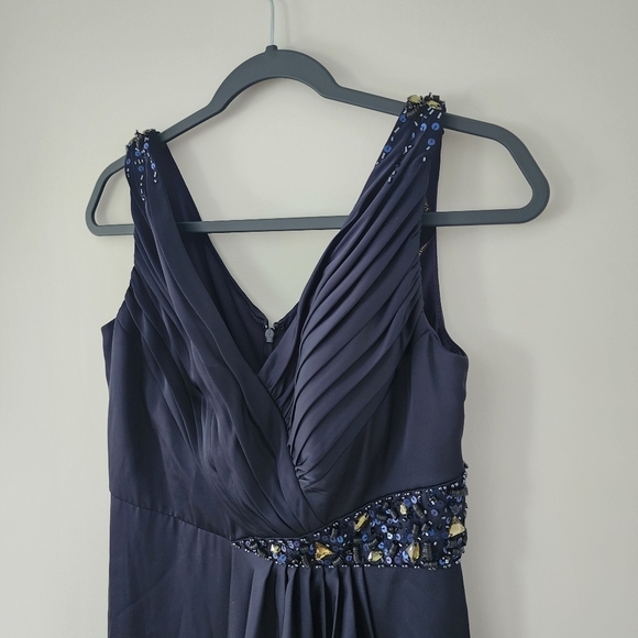 Ignite Evenings Size 6 Navy Beaded Gown Pleated V-Neck Formal Dress - Picture 2 of 9